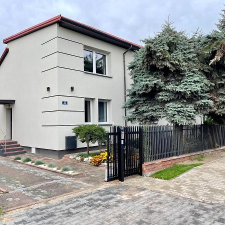 Przestronny Apartament W Centrum Miasta Радом Екстериор снимка